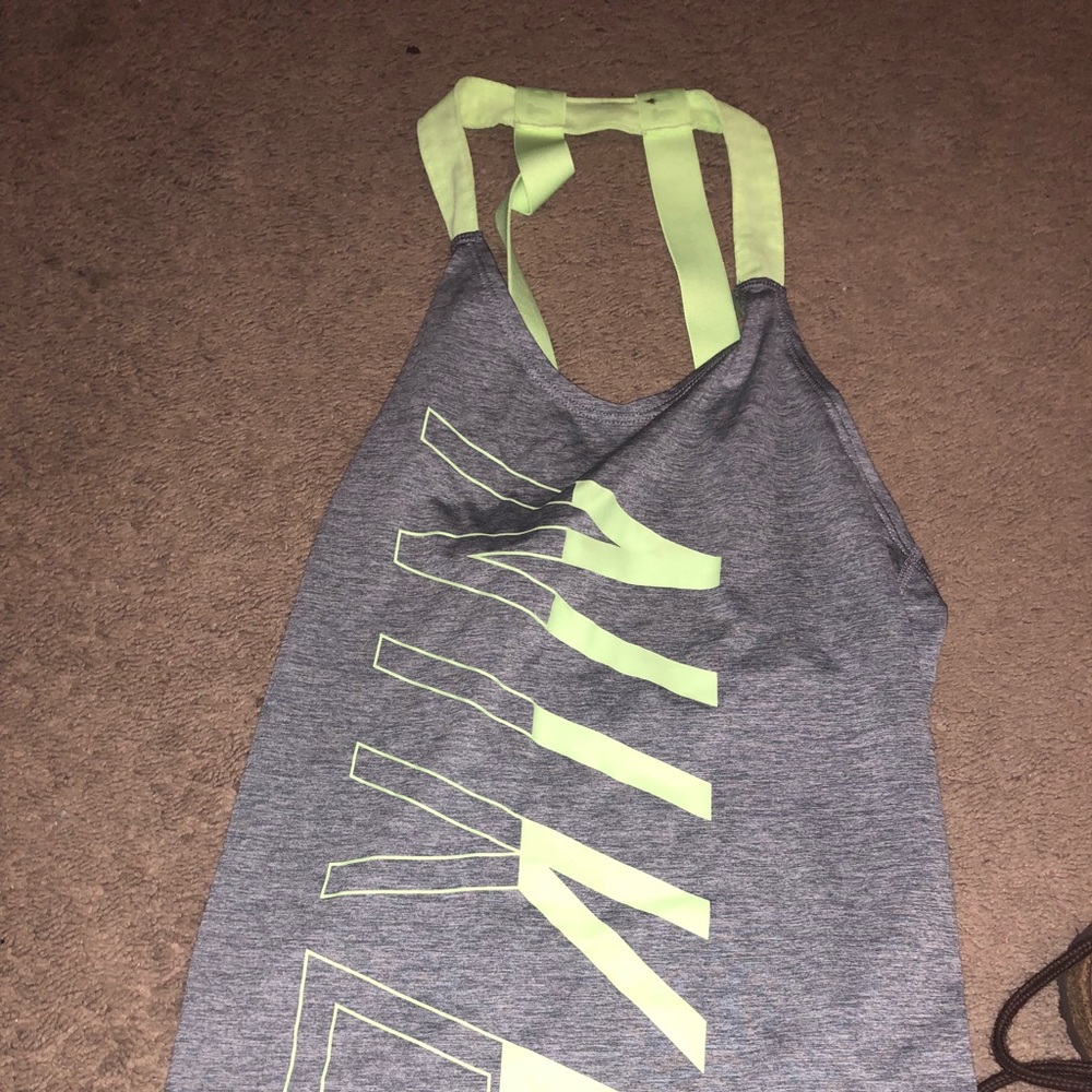 Nike xs tank